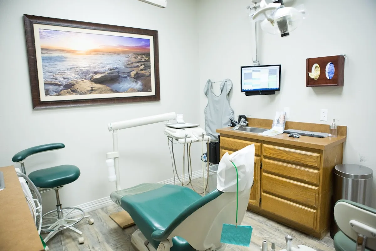 Town and Country Dental photo 4