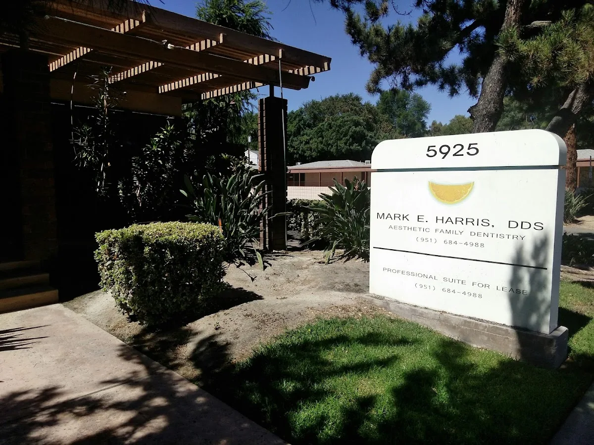 Mark E Harris DDS photo 6