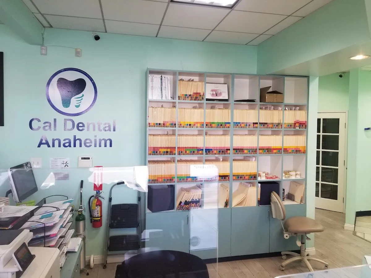 Cal Dental Anaheim - Implant & Cosmetic Dentistry in Anaheim photo 3