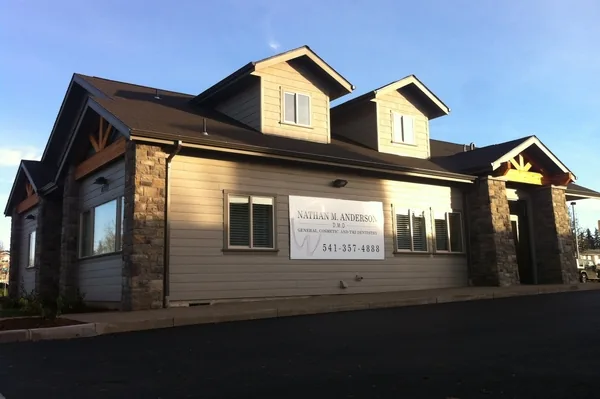 Dentist Springfield – Nathan M Anderson DMD