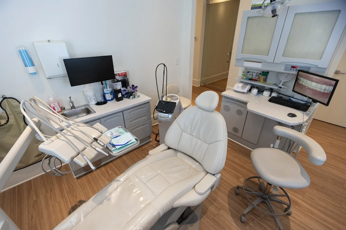 Dr. Estelle Zandstra photo 4