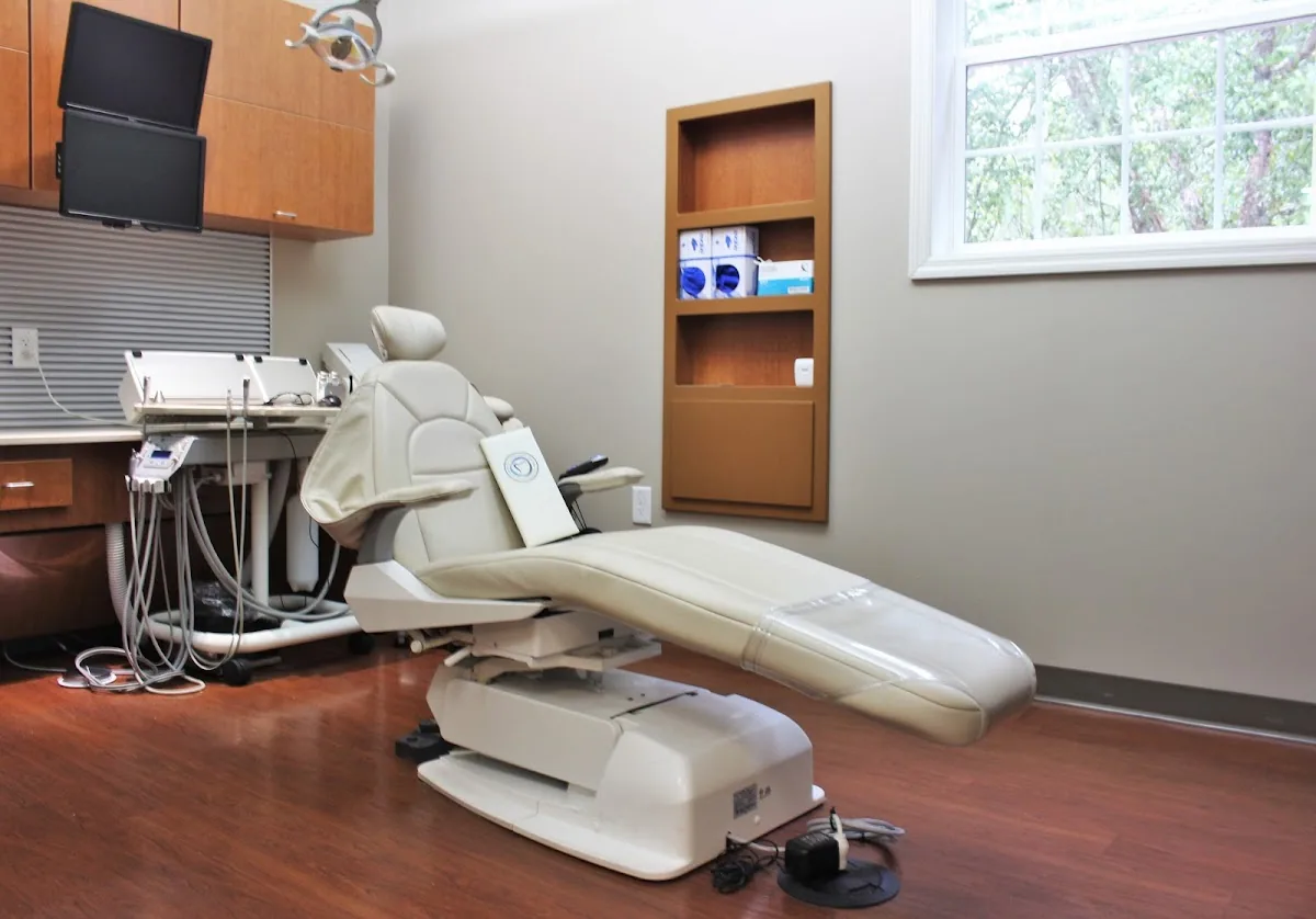 Advanced Cosmetic & Family Dentistry photo 3