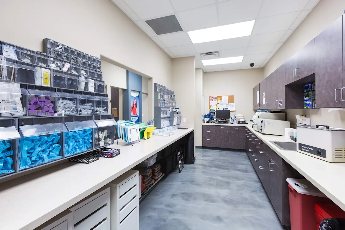 Risas Dental and Braces - Aurora North photo 4