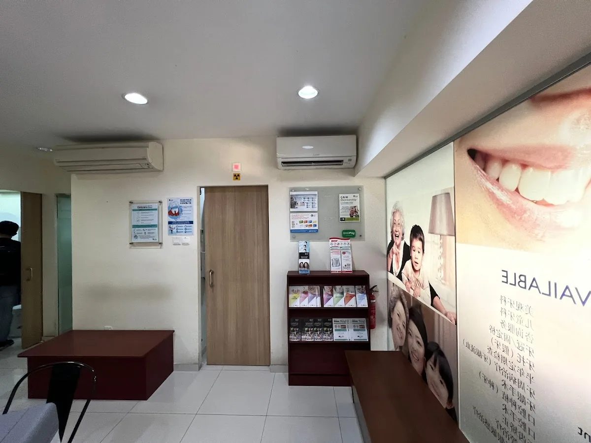 Q & M Dental Surgery (Hougang Central) photo 3