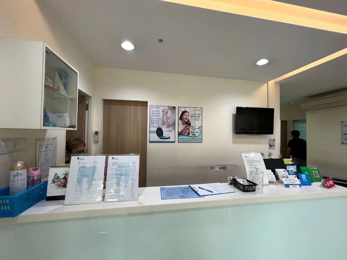 Q & M Dental Surgery (Hougang Central) photo 4