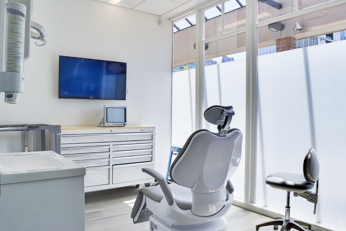 Burnaby City Dentist (formerly Happy Molar Dental) photo 3