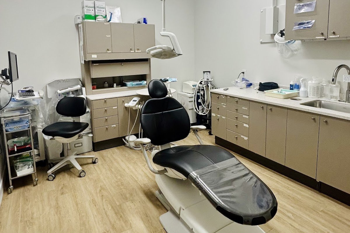 Simon Fraser Dental Centre photo 4