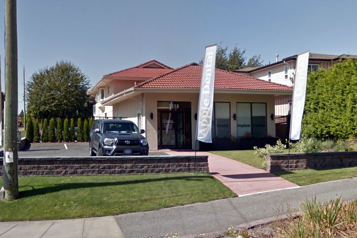Apple Dental Implant Centre - White Rock photo 1