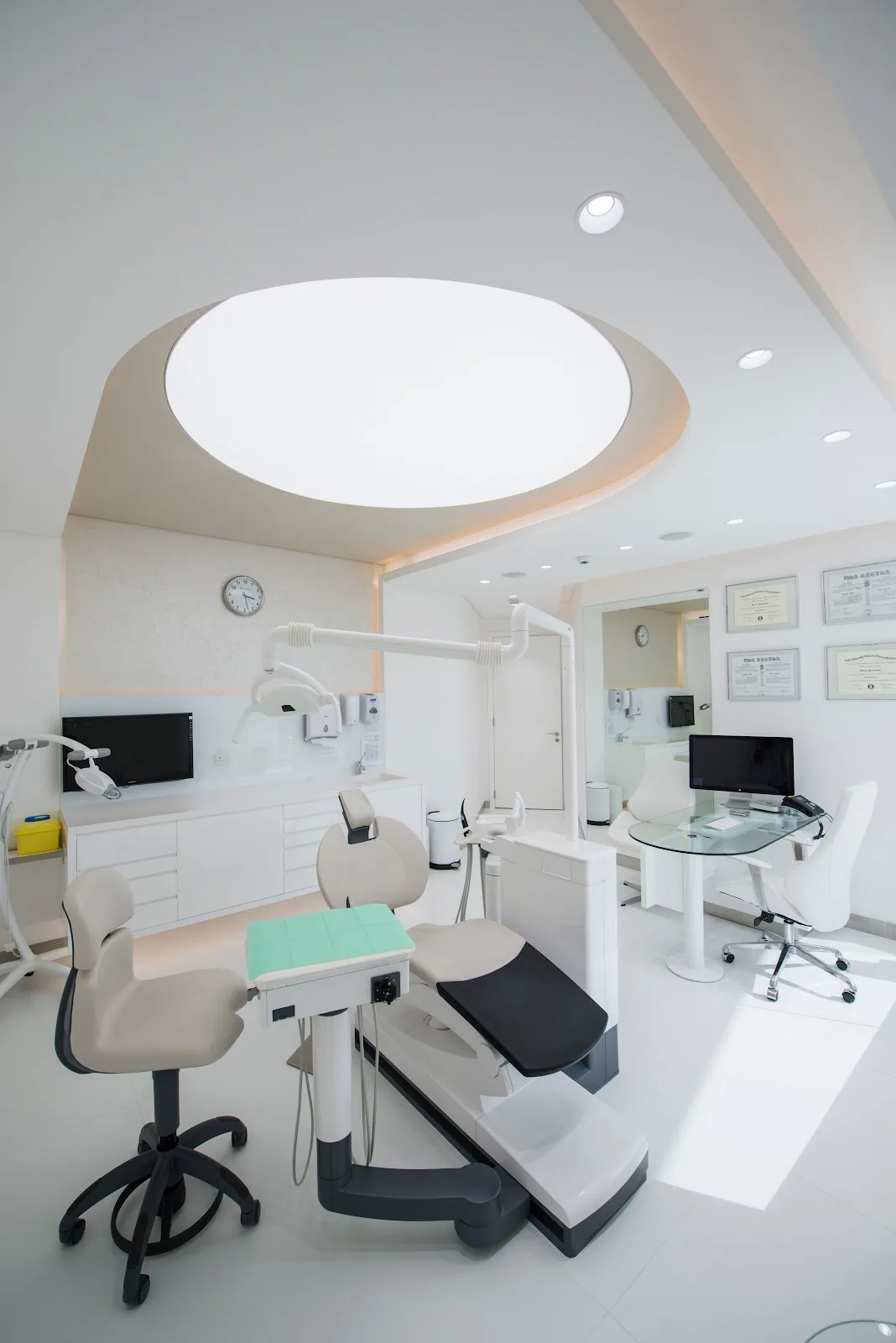SameDay Dental Implants Clinic, Dubai ?????? ?????? ??????? photo 4