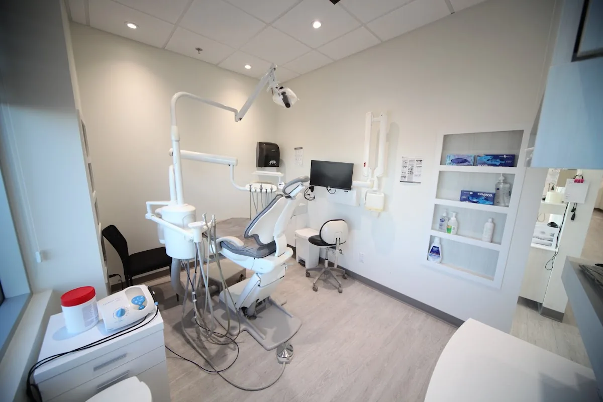 Maple Dental Clinic photo 2
