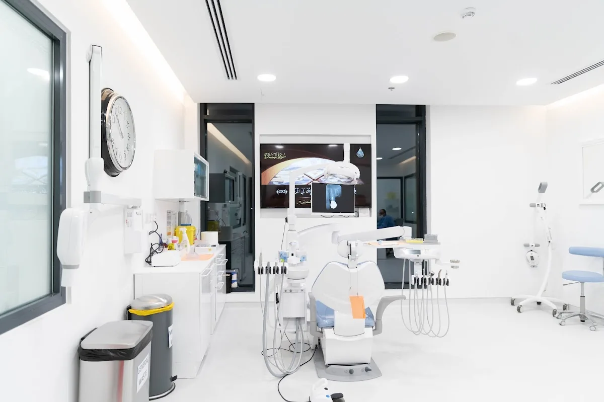 Al Dehyafa dental clinic ????? ??????? ??????? ??? ????? photo 3
