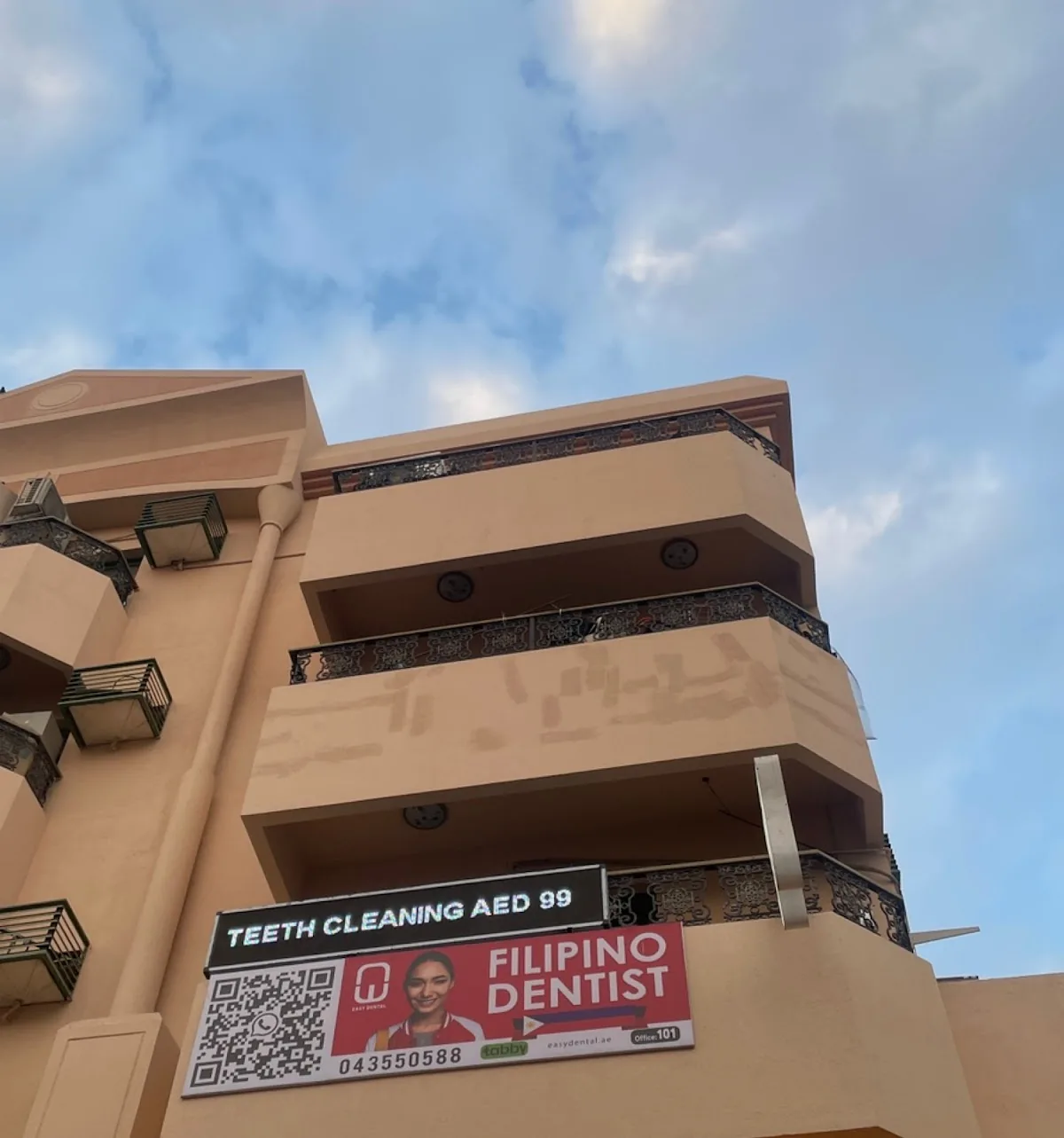 Easy Dental Clinic Satwa, Dubai Braces, Filling, Best Dentist whitening teeth, tooth removal photo 4