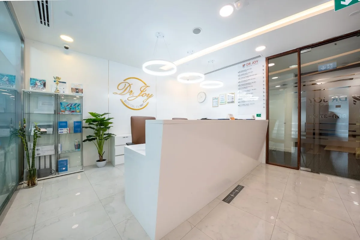Vanilla Smiles Dental Clinic, Burjuman - Dubai, Braces, Best Dentist, teeth whitening, tooth filling photo 1