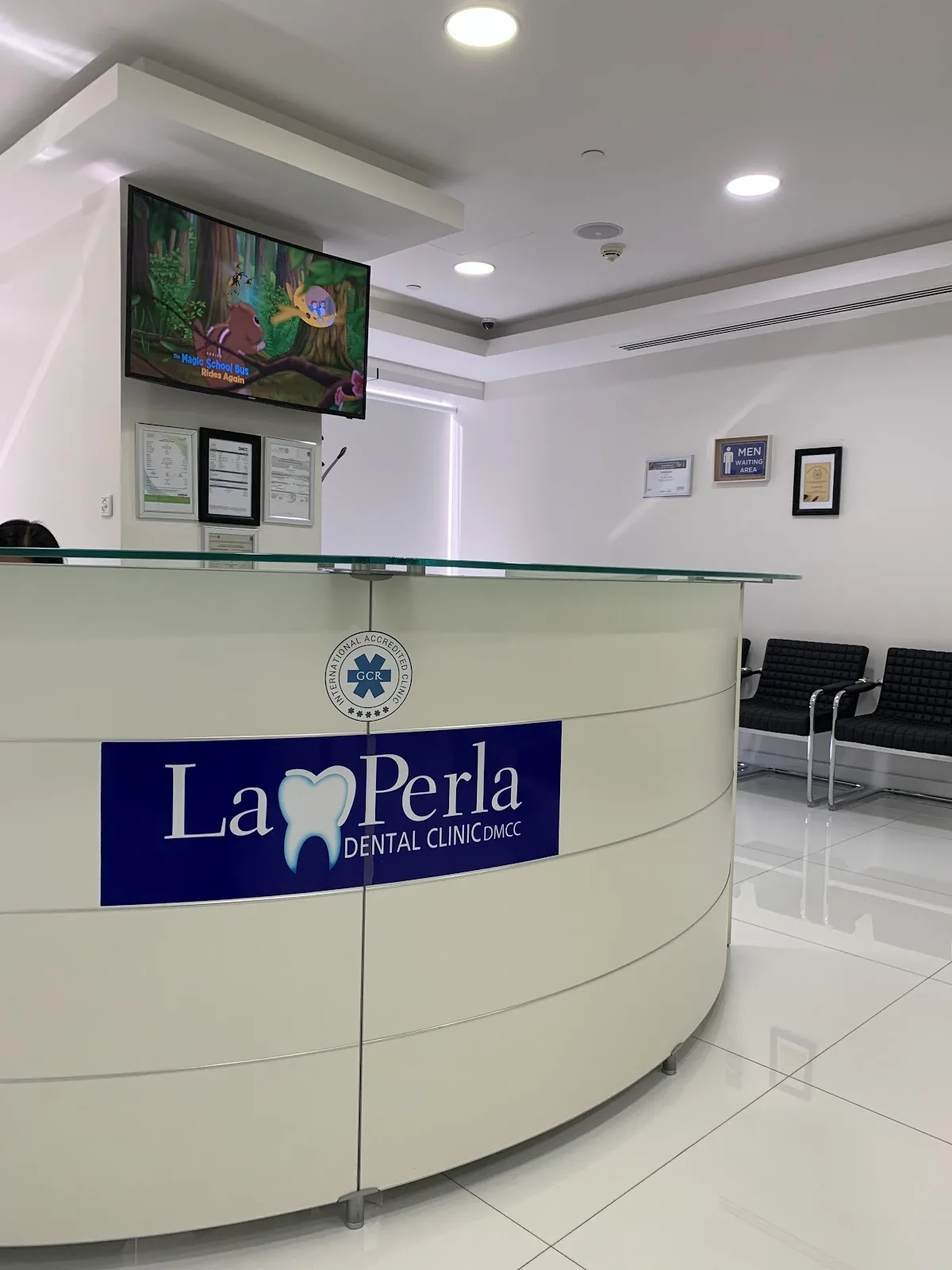 La Perla Dental Clinic in Dubai photo 3