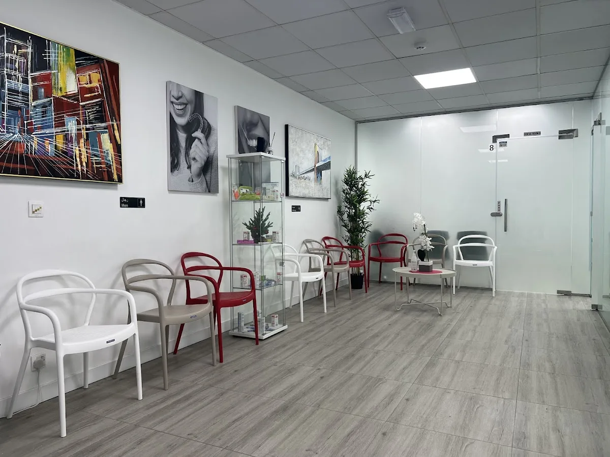 Creative Smile Dental Surgery Clinic - Al Rigga photo 4