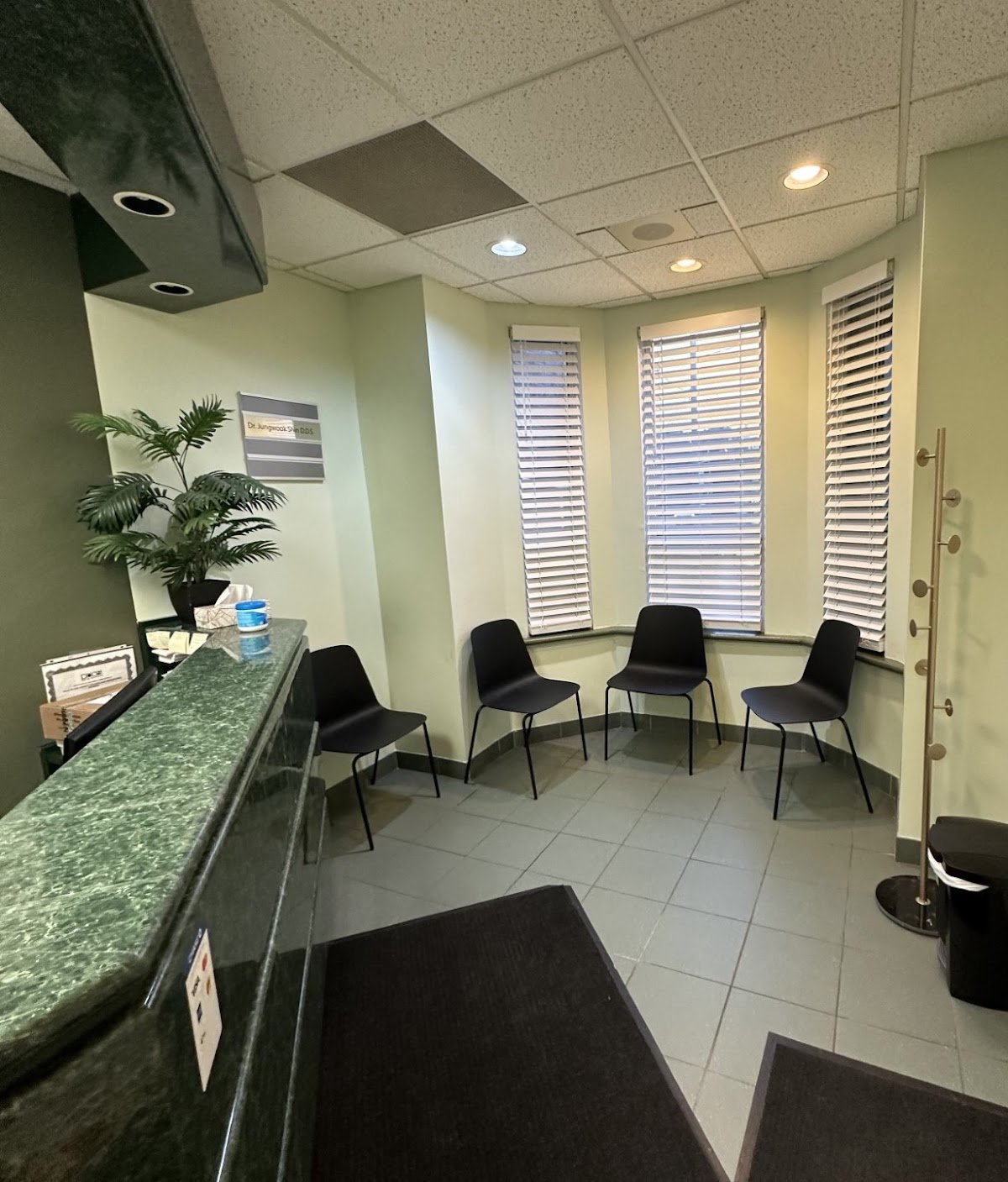 Bloor Lansdowne Dental Centre photo 2