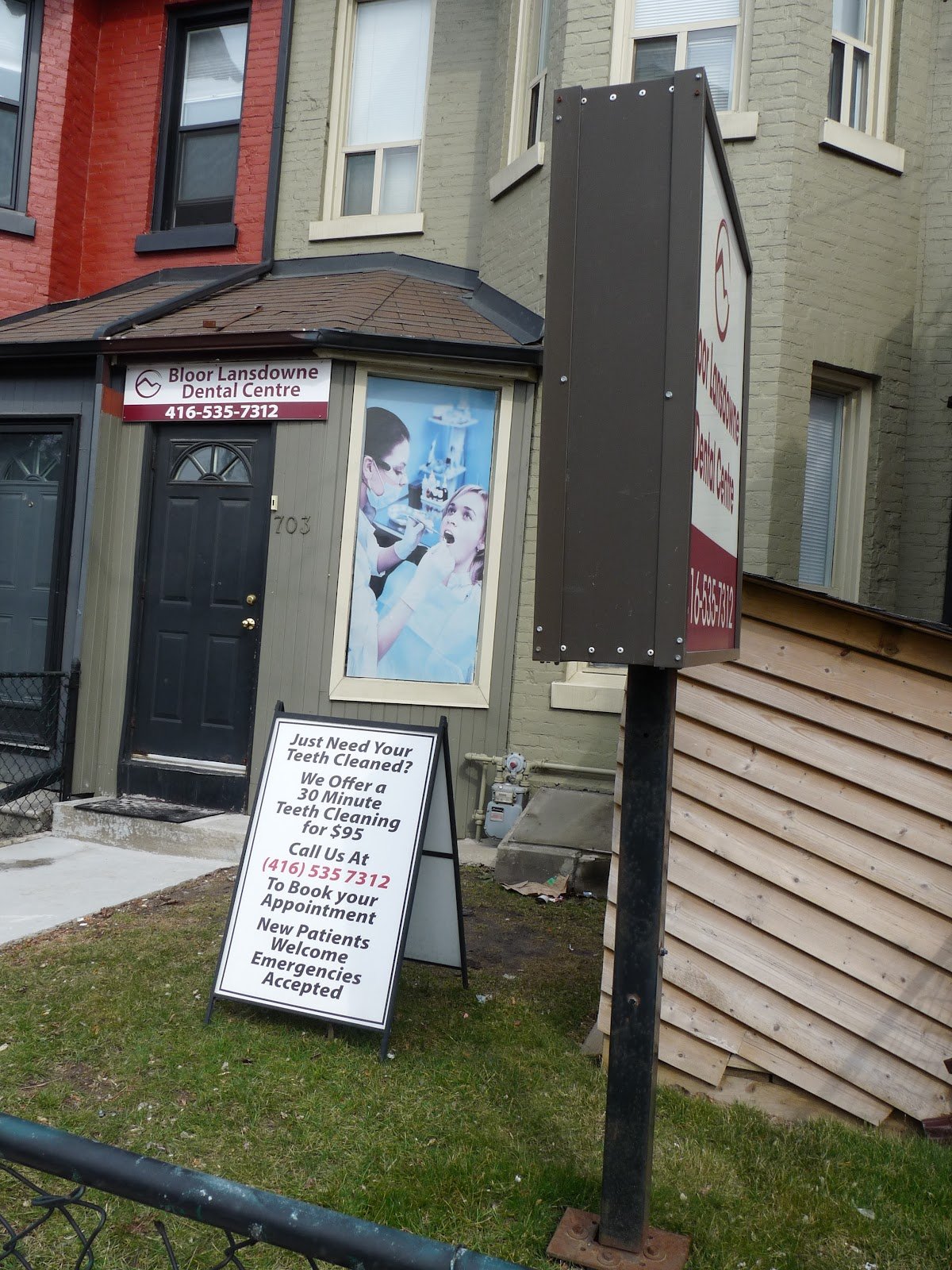 Bloor Lansdowne Dental Centre photo 5