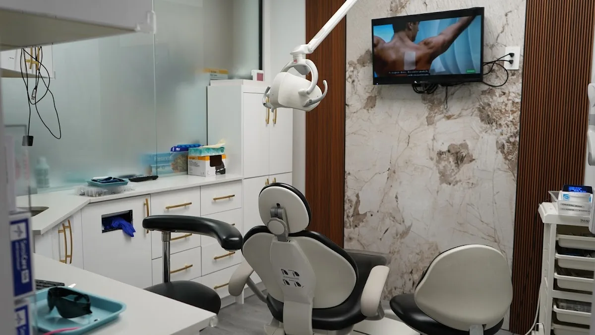 Calgary Dentist | London Square Dental Centre photo 4