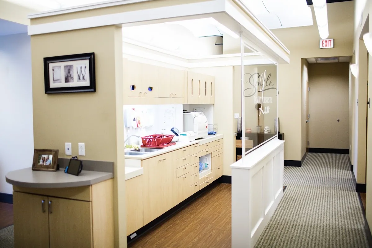 Law Family & Cosmetic Dentistry photo 4