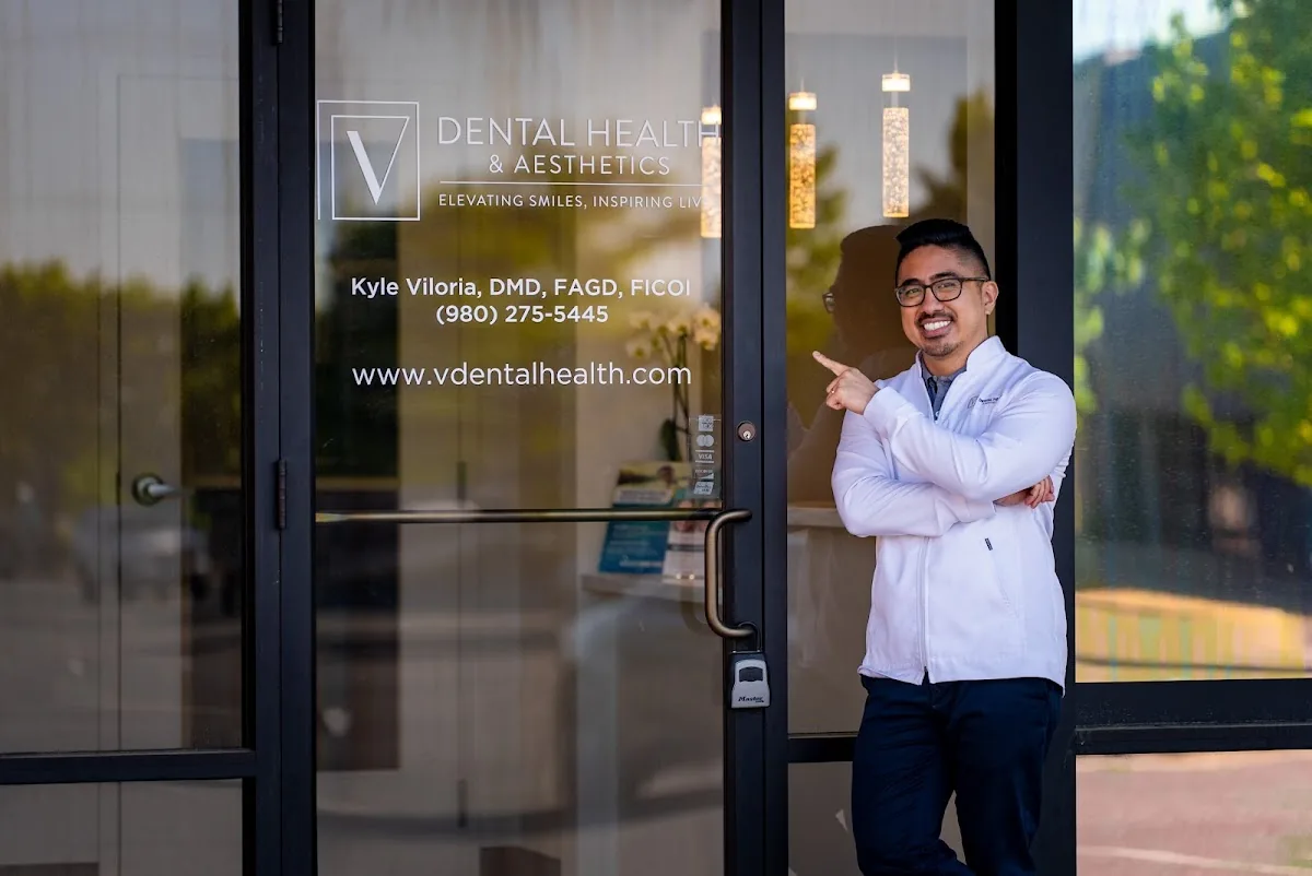 V Dental Health & Aesthetics photo 4