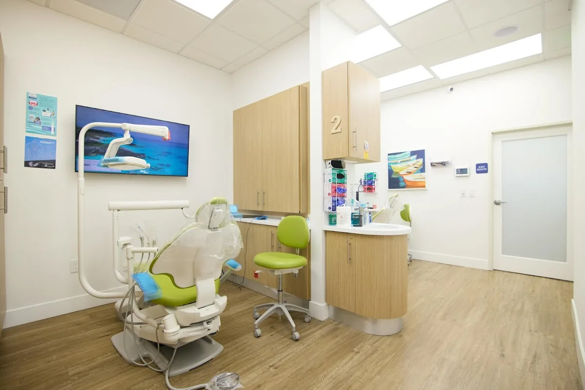 Dentist of Long Beach Dental Office of Dr.Hamid Barkhordar photo 2