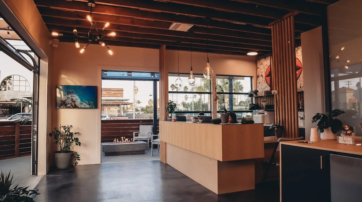 The Proper 32 photo 2