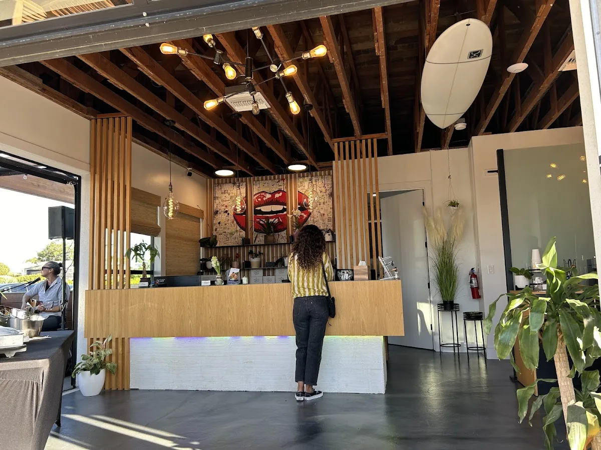 The Proper 32 photo 4