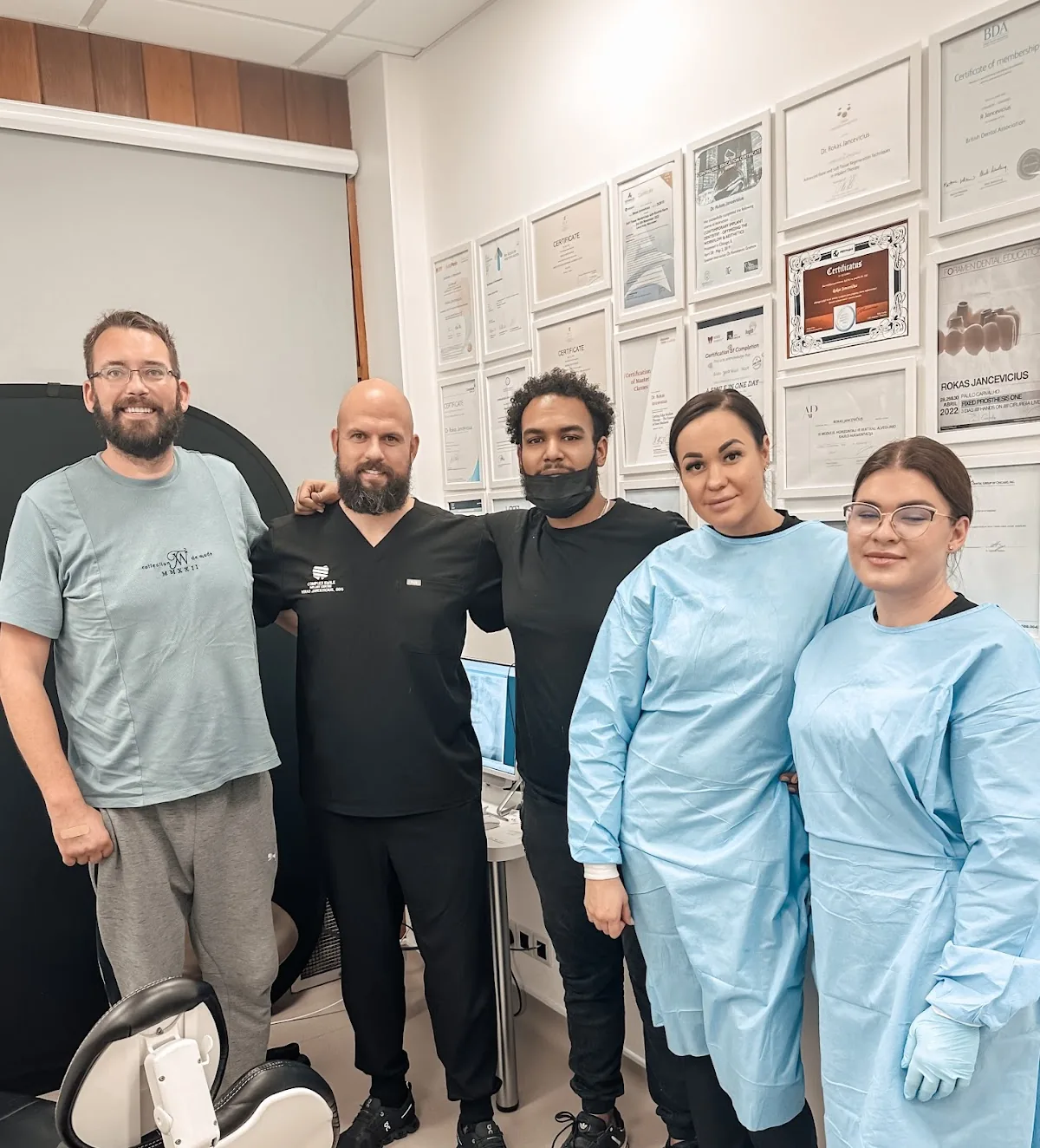 Complex Smile Implant Centre photo 5