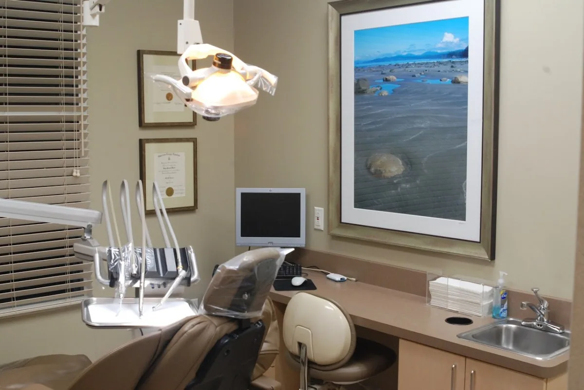Spooner & Mills Cosmetic and General Dentistry photo 4