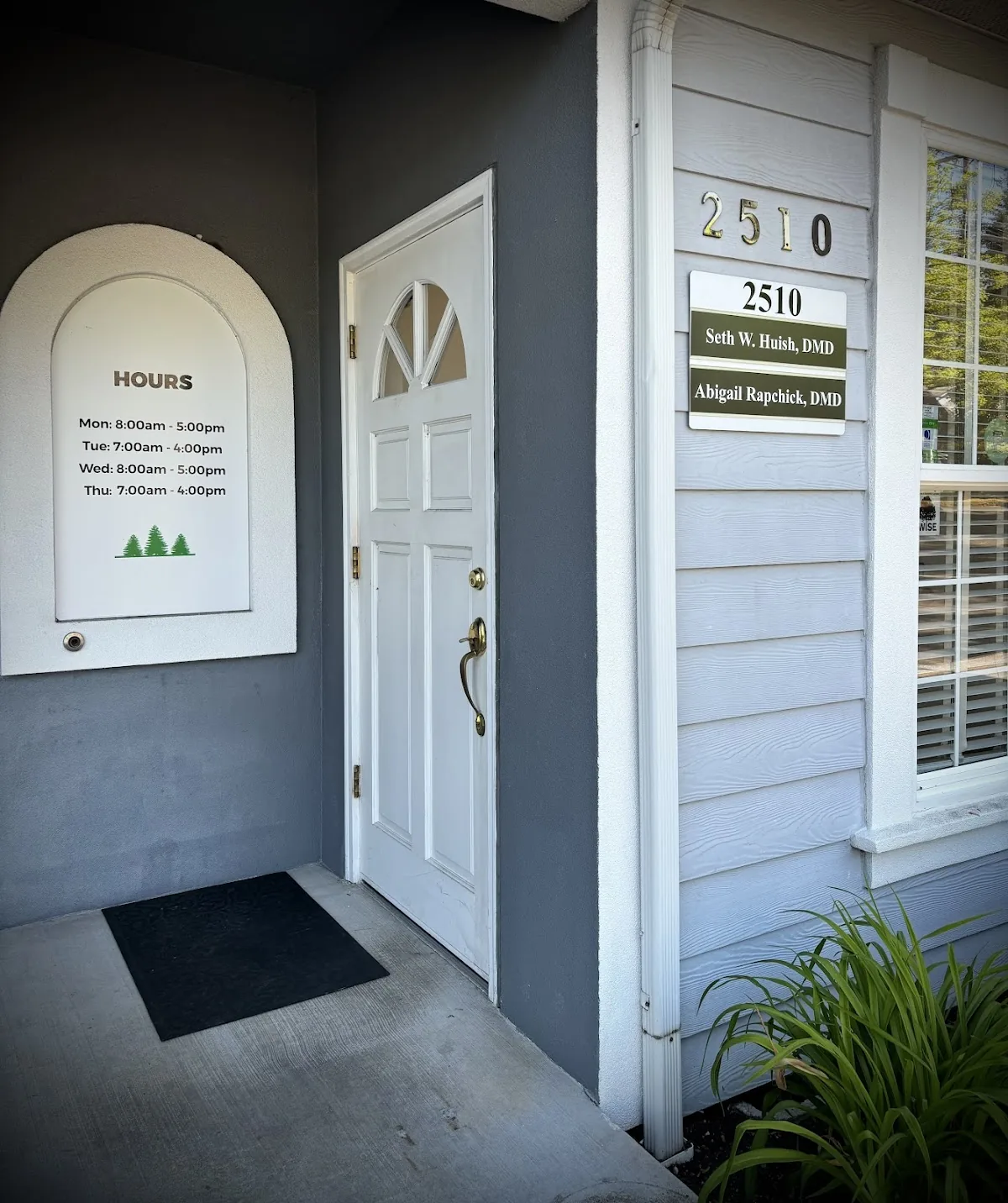 Roots Dental & Dental Implant Center - Salem photo 5