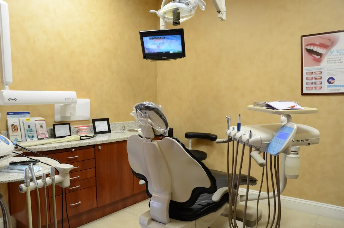 Hodges Family & Cosmetic Dentistry photo 5