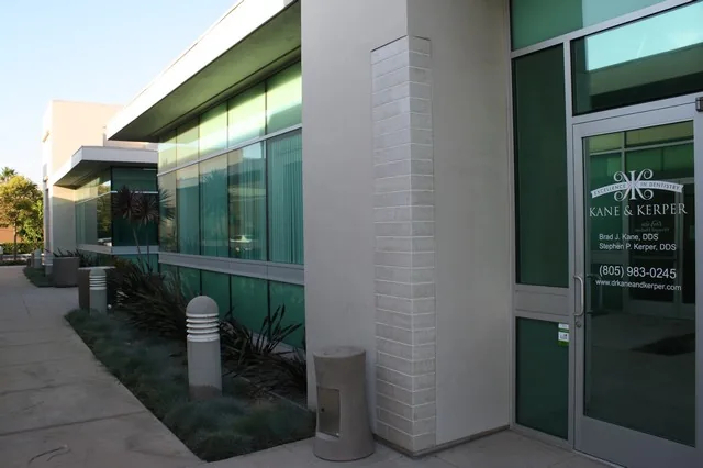Kane and Kerper Family and Cosmetic Dentistry - Dentist in Oxnard photo 2