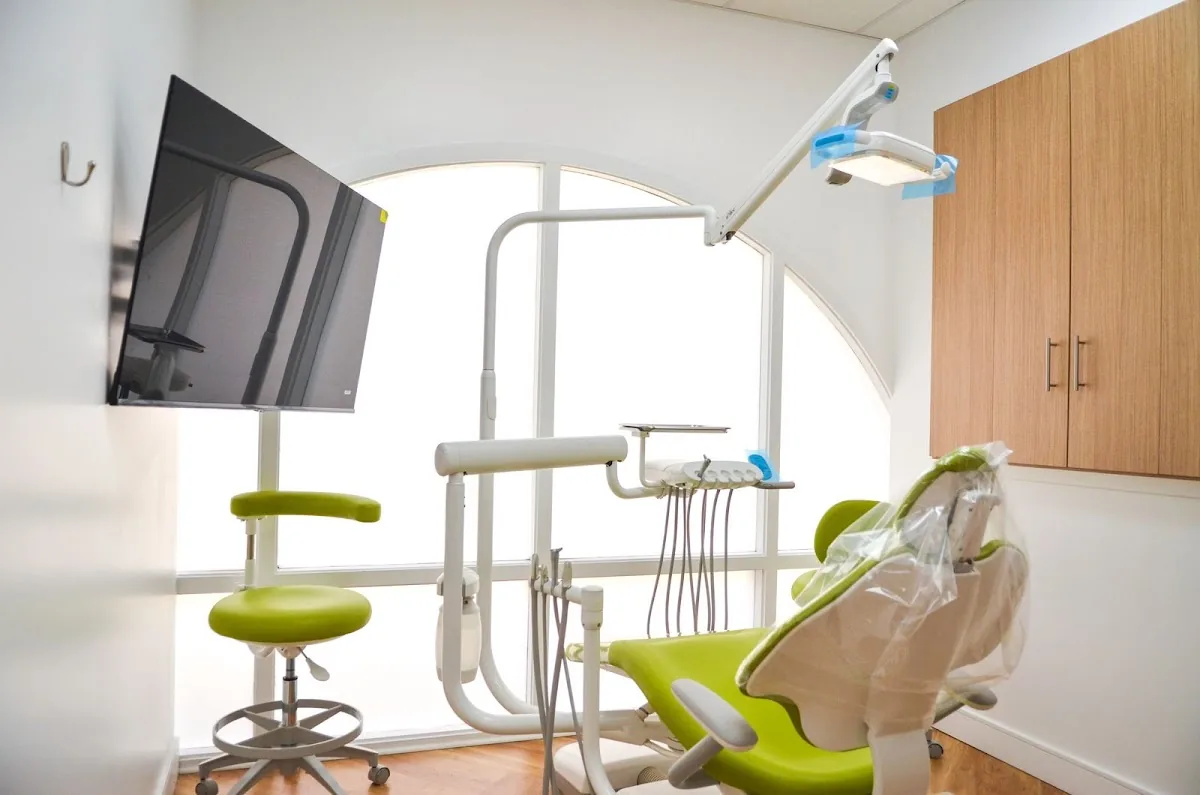 See Me Smile Dental of Oxnard Dental Office of Dr.Hamid Barkhordar photo 2