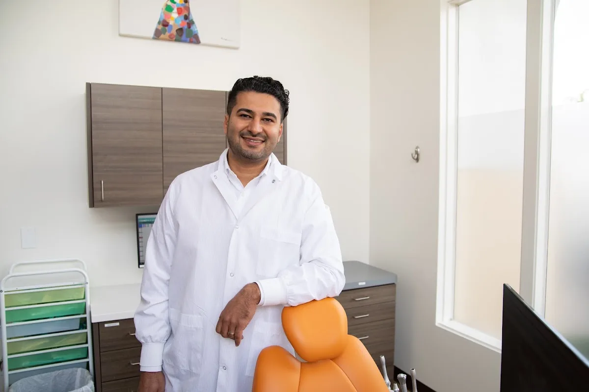 See Me Smile Dental of Oxnard Dental Office of Dr.Hamid Barkhordar photo 3