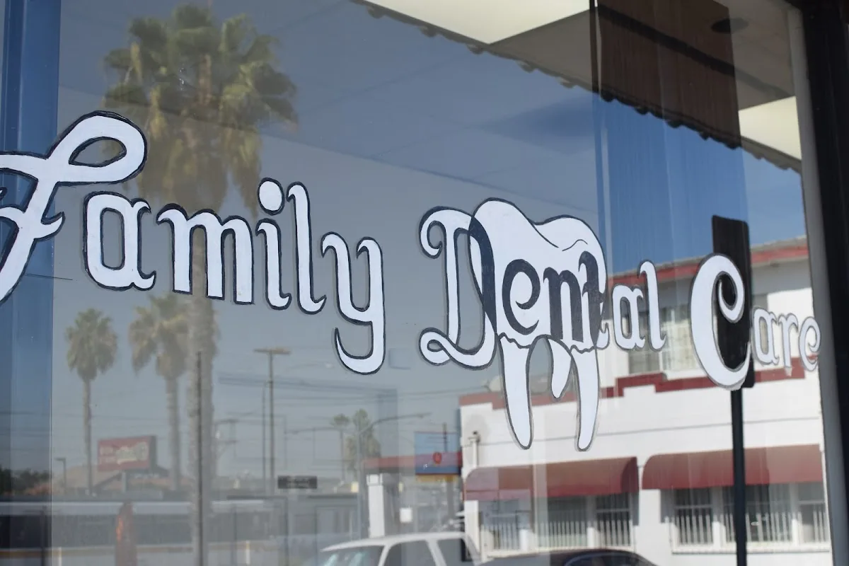 Dr. Firoz Hakakha DDS (Family Dental Care) - Long Beach. Implant and General Dentistry photo 1