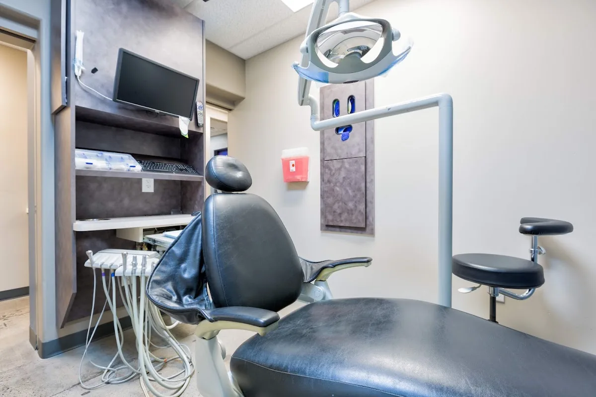 Risas Dental and Braces - Mesa photo 3
