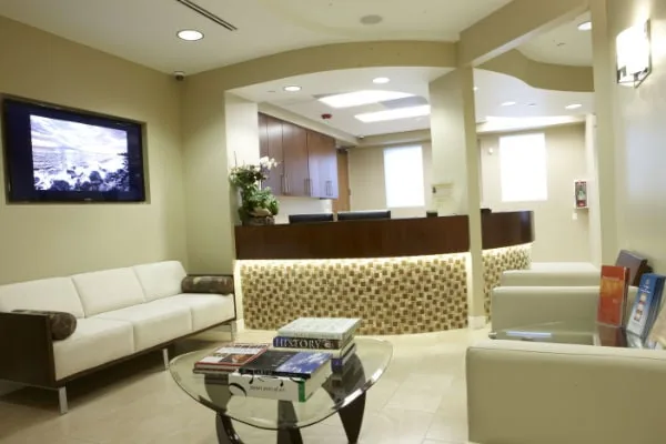 Perio Artist – Beverly Hills Periodontics & Dental Implants photo 2