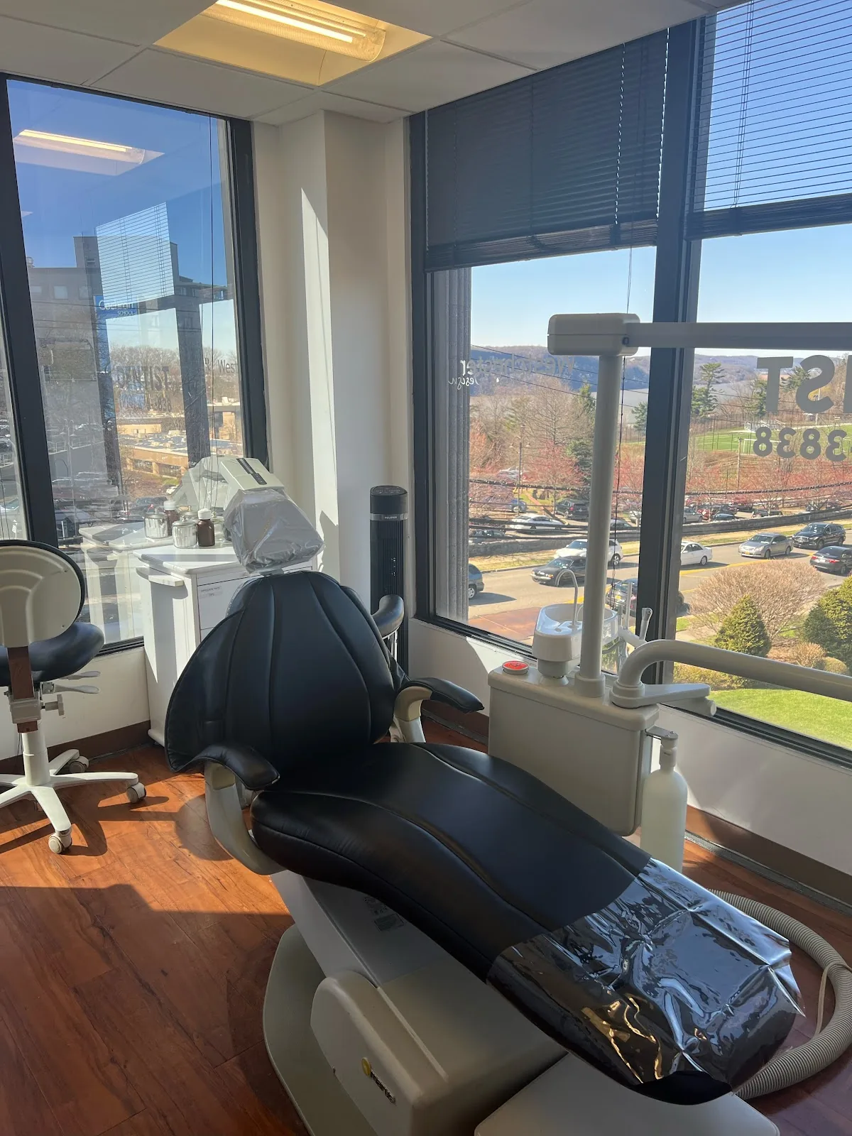 Westchester Smile Design | Part of the Roligo Network photo 2