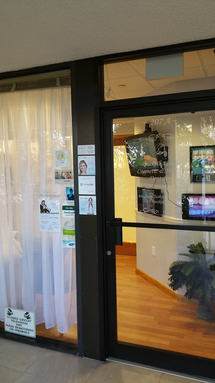 Brickell Avenue Cosmetic & Holistic Dentistry photo 4