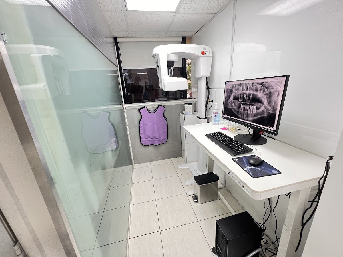 Florida Dental Clinic photo 2