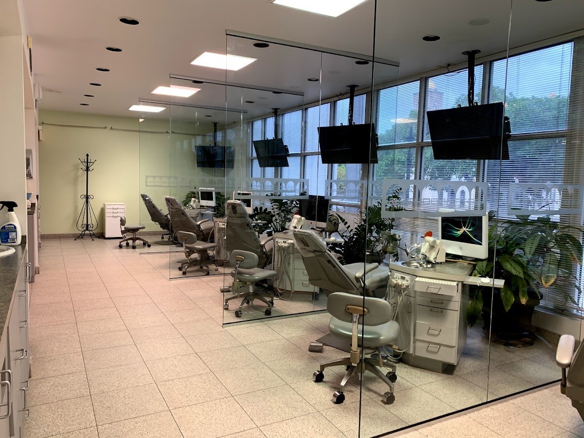 Idalia Lastra, D.M.D. photo 1