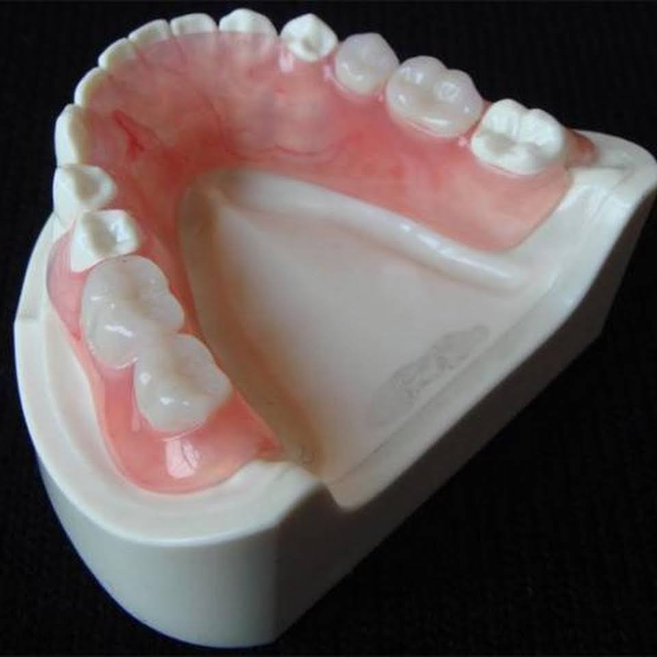 Laboratorio MECANICO Dental En Miami photo 3