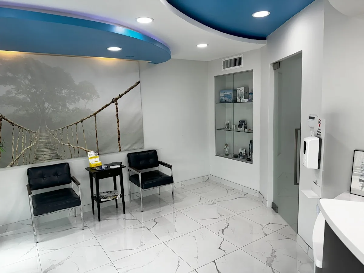 Lobaina Dental photo 1