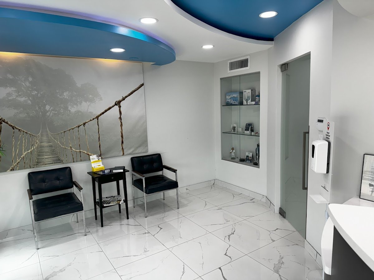 Lobaina Dental photo 1