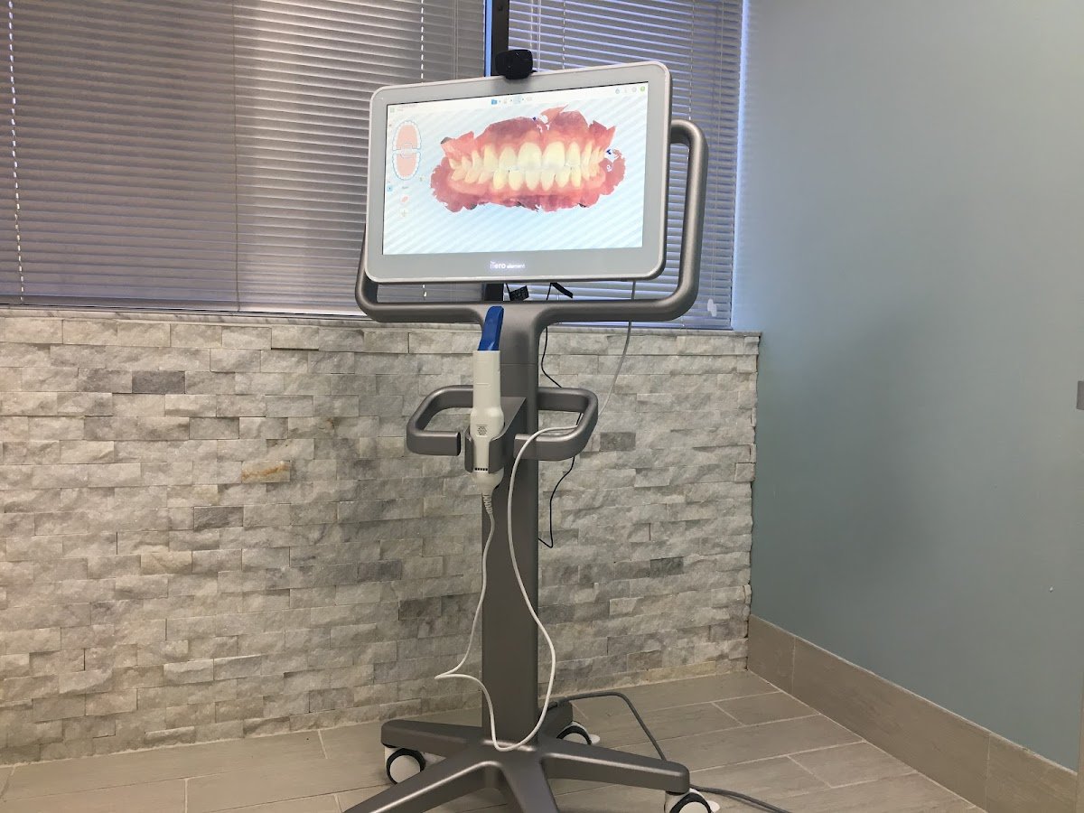 Mancia Orthodontics Miami - Invisalign & Clear Braces photo 3