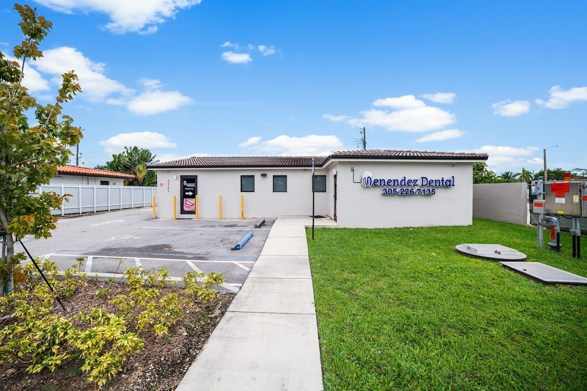 Menendez Dental Associates, PA photo 4