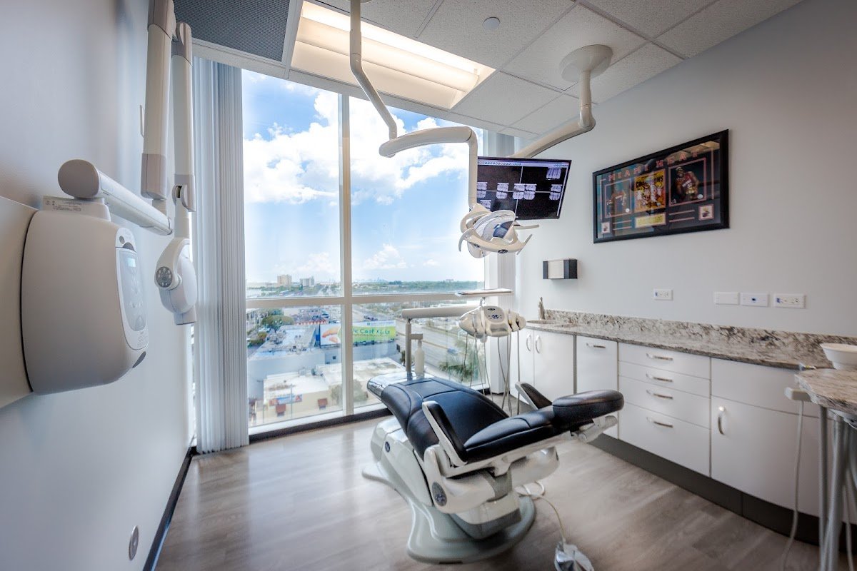 Miami Smile Dental photo 2