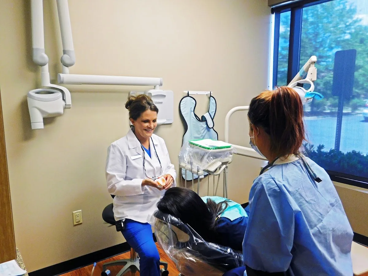 Friendly Dental Group of Matthews-Galleria photo 3