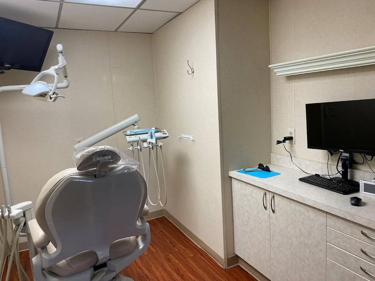 American Dental Associates - Philadelphia photo 4