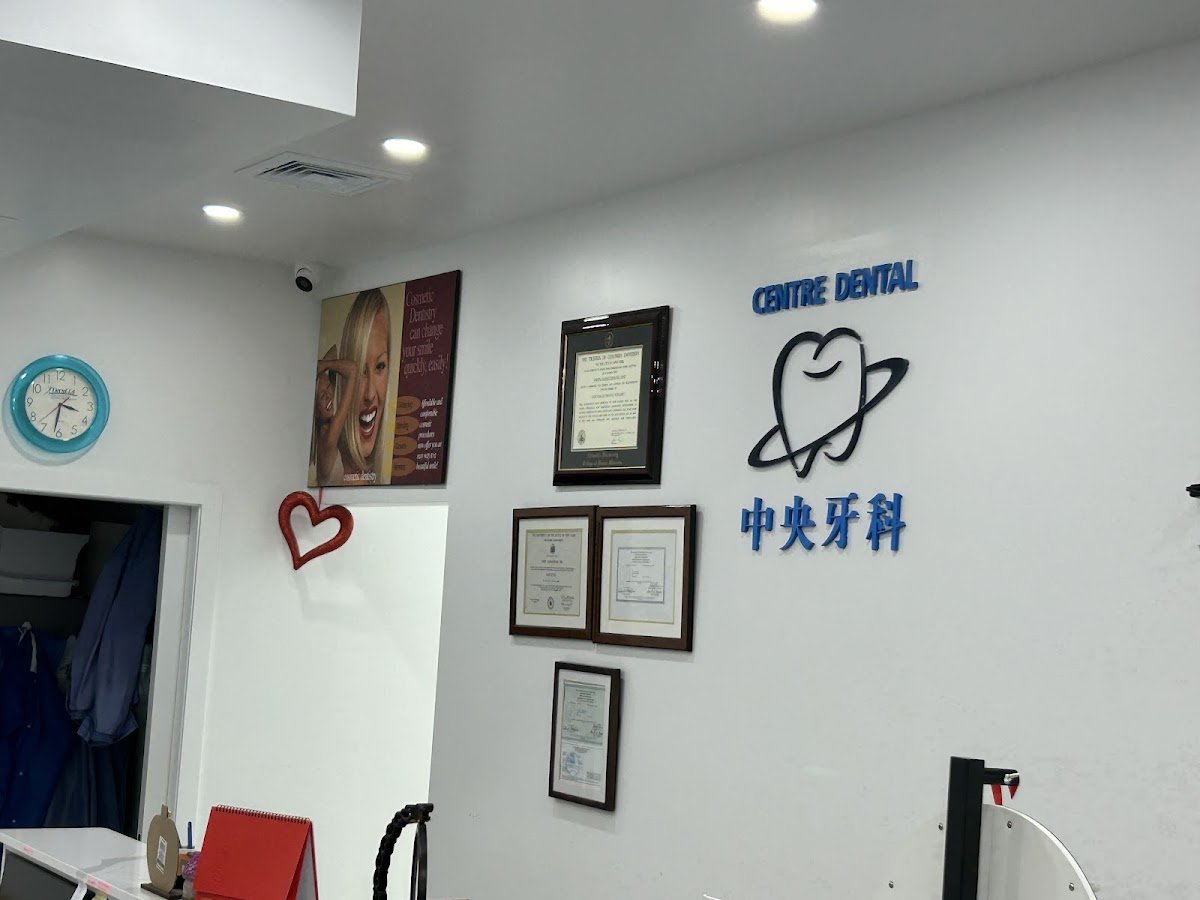 Centre Dental photo 3